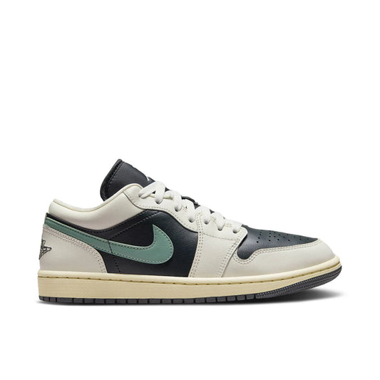 AIR JORDAN 1 LOW JADE SMOKE