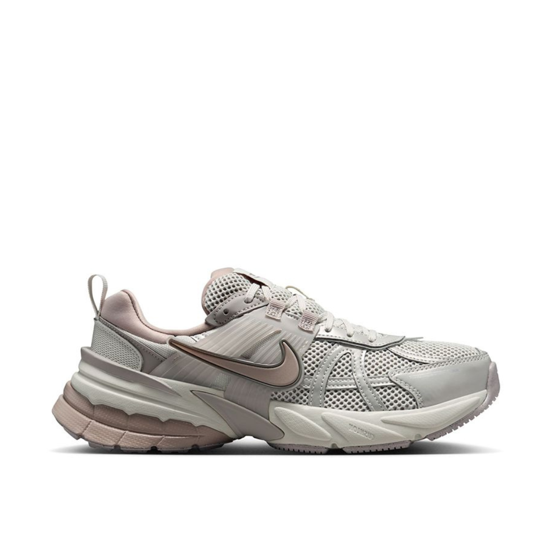 NIKE V2K RUN LIGHT BONE GREY