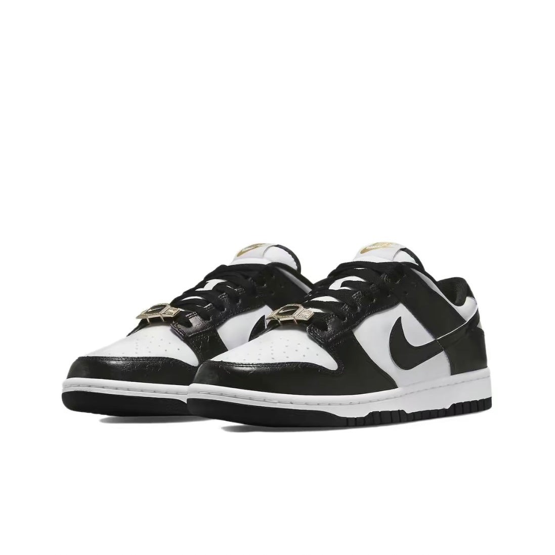 NIKE DUNK LOW - PANDA WORLD CHAMP