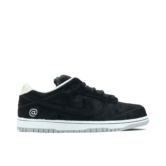 NIKE SB DUNK LOW - MEDICOM TOY